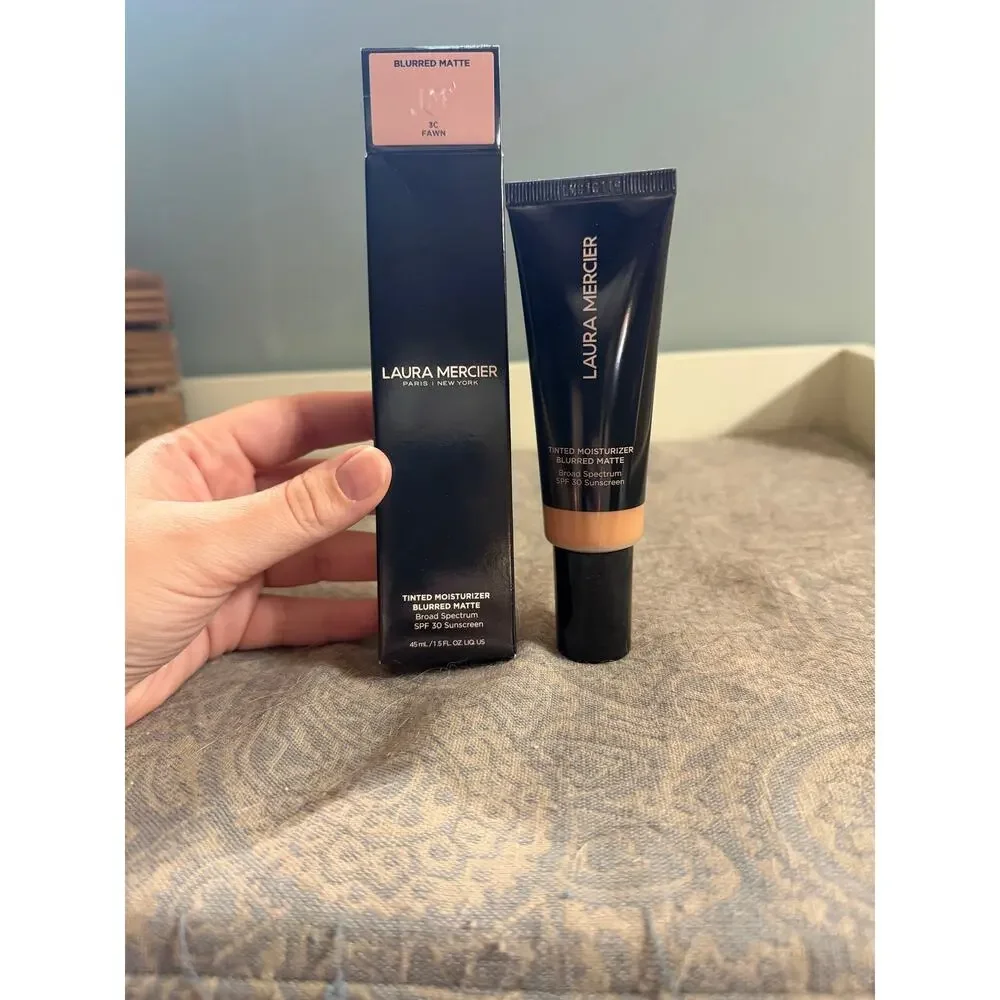 Laura Mercier Tinted Moisturizer Blurred Matte 3C fawn
